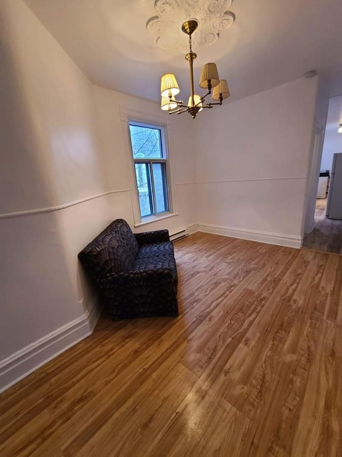 Tv + Netflix / High Speed Internet / Room C Montreal Exterior photo